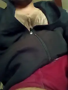 Snapshot of smartboy010101 chatting on February 13, 7:24 am smartboy010101 online show from February 13, 7:24 am