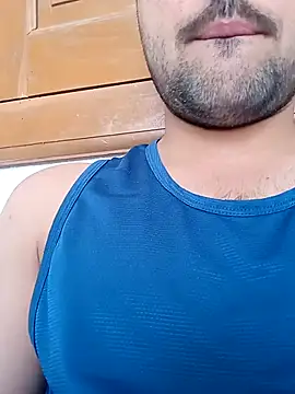 Snapshot of smartboy010101 chatting on October 10, 6:29 am smartboy010101 online show from October 10, 6:29 am