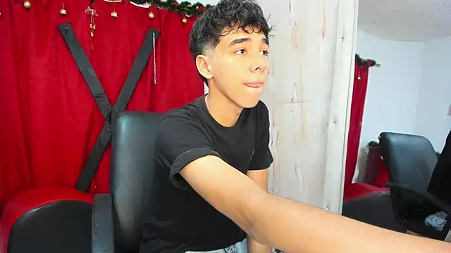 Harry LatinBoy online show from December 15, 8:04 pm