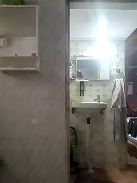 surabhi09 online show from March 16, 5:44 am