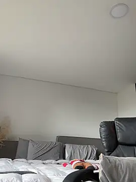 DimitriSullivan  online show from December 17, 3:08 pm