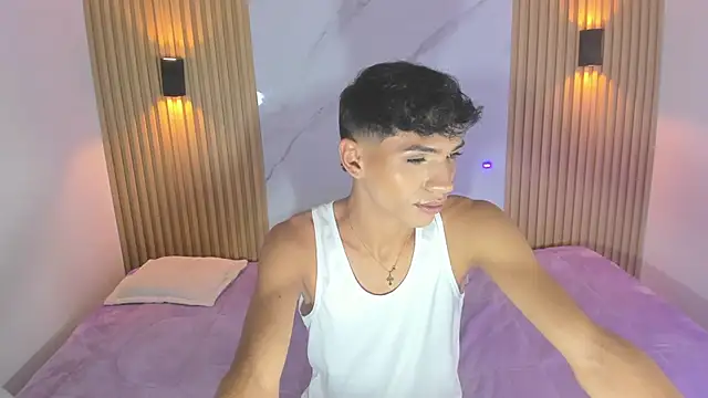 im sebaslopez online show from November 30, 8:33 pm