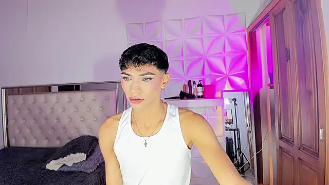 im sebaslopez online show from February 14, 6:52 am