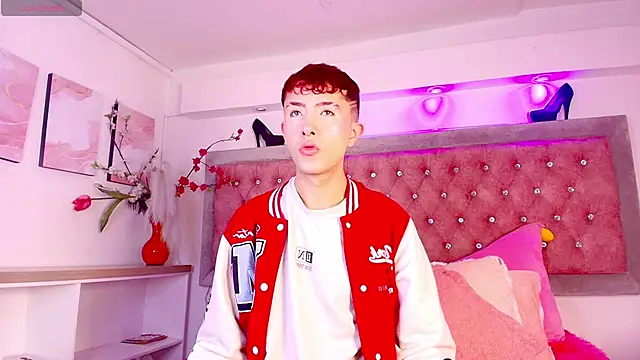 Noah Xitruxx online show from November 12, 1:06 pm