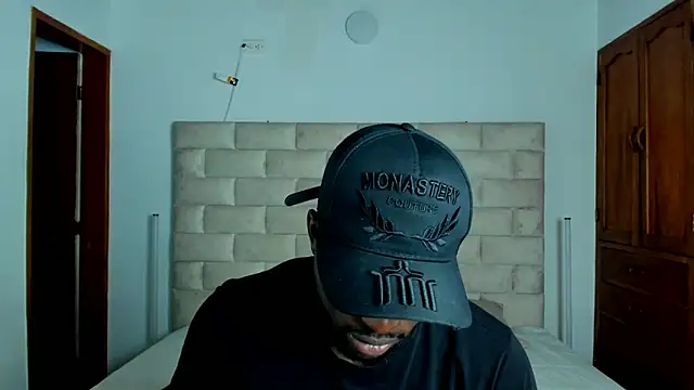 Dylan Taylor online show from February 18, 2:42 am