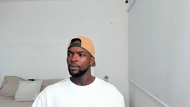 Snapshot of Dylan_Taylor chatting on February 23, 3:29 am Dylan Taylor online show from February 23, 3:29 am