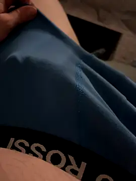 Snapshot of EhemannTotti chatting on September 21, 10:21 pm EhemannTotti online show from September 21, 10:21 pm