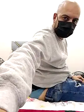 Snapshot of arabian82 chatting on January 25, 5:19 pm arabian82 online show from January 25, 5:19 pm