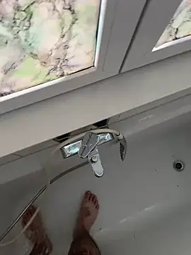 Snapshot of Loco42- chatting on December 16, 1:11 pm Loco42- online show from December 16, 1:11 pm