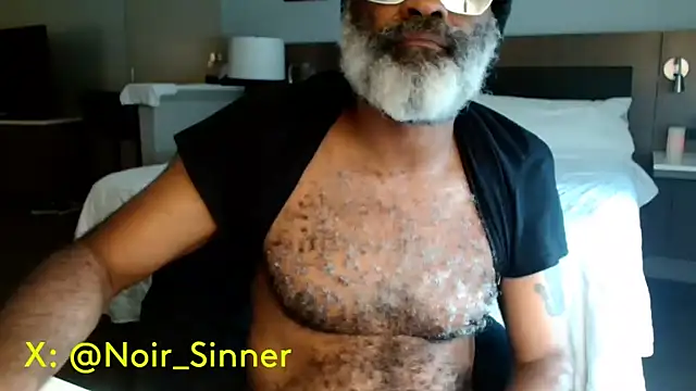 Snapshot of sinnernoir chatting on September 24, 3:10 pm sinnernoir online show from September 24, 3:10 pm