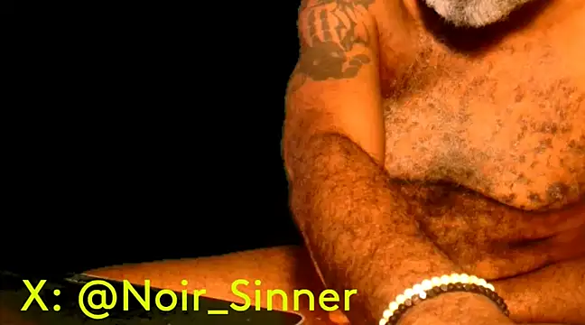Snapshot of sinnernoir chatting on February 7, 5:07 pm sinnernoir online show from February 7, 5:07 pm