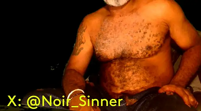 Snapshot of sinnernoir chatting on January 25, 9:04 am sinnernoir online show from January 25, 9:04 am