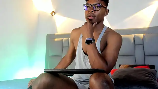 JEFFREY COTTOM online show from December 27, 6:53 pm