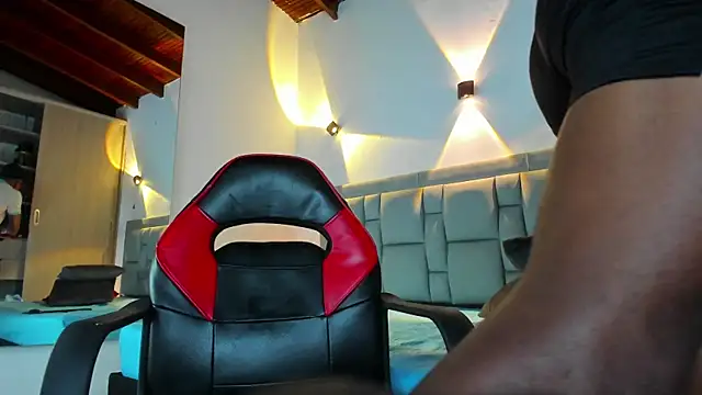 JEFFREY COTTOM online show from January 27, 7:03 pm