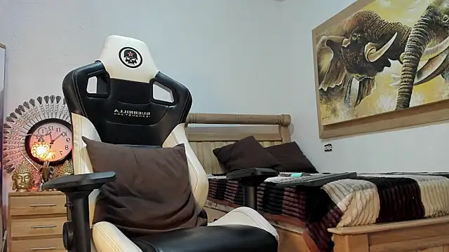 mr stiven  online show from April 1, 3:52 am