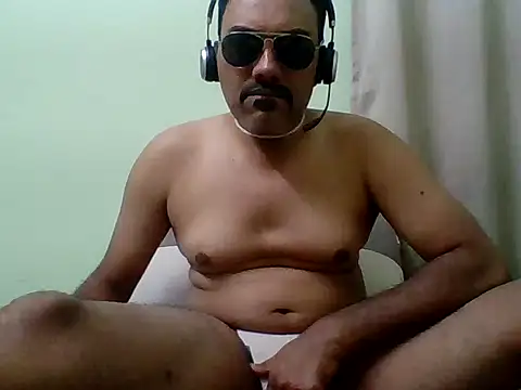 farhaanmacho online show from December 5, 3:41 pm