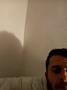 pocholoibz online show from December 14, 1:23 am