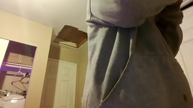 Huntzg23 online show from December 18, 12:45 pm