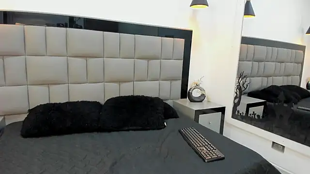 Ian Thompson online show from March 7, 11:29 am