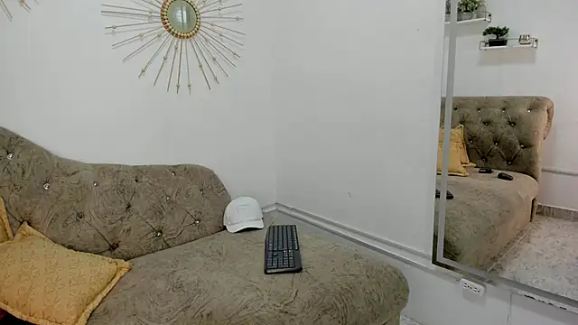 Ian Thompson online show from February 26, 3:21 am