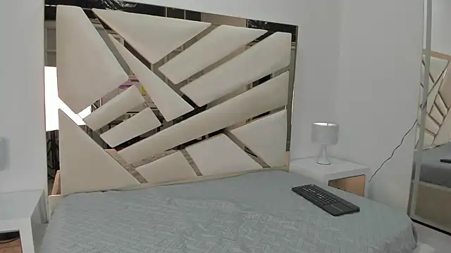 Ian Thompson online show from February 21, 11:44 am