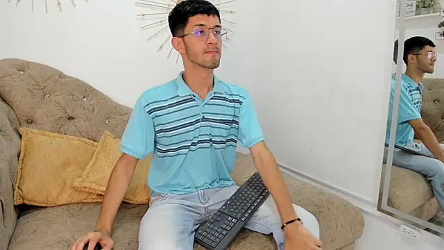 Ian Thompson online show from March 16, 8:00 pm