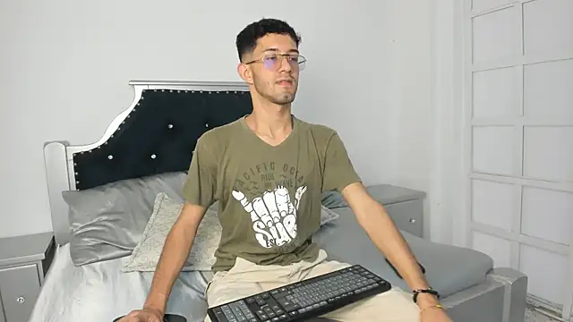 Ian Thompson online show from March 3, 4:51 pm