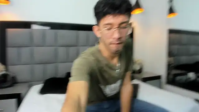 Ian Thompson online show from December 27, 8:18 pm