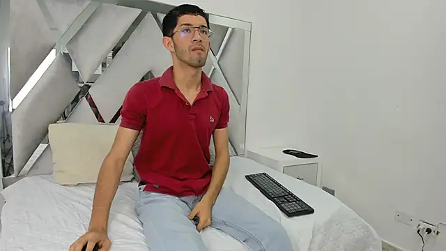 Ian Thompson online show from February 10, 12:50 pm