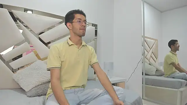 Ian Thompson online show from February 12, 11:29 am