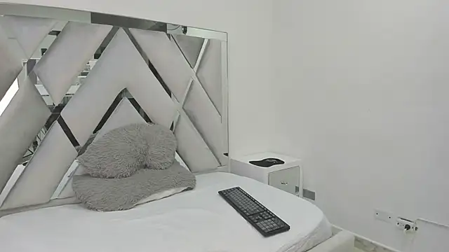 Ian Thompson online show from March 5, 11:49 am