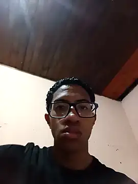 Snapshot of matheusroger chatting on January 2, 2:43 am matheusroger online show from January 2, 2:43 am
