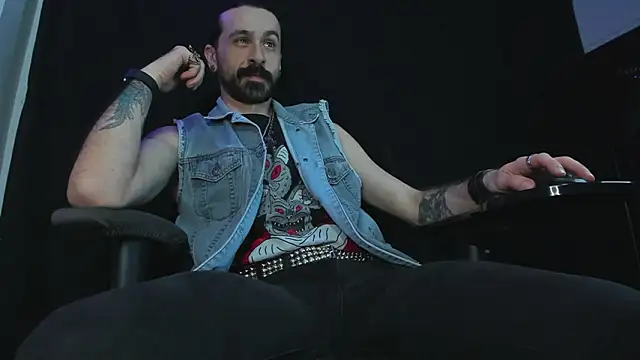 AxelColton online show from March 12, 6:48 pm