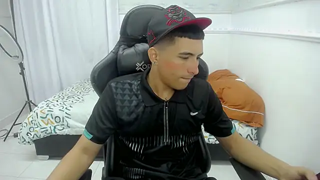 danny kink online show from January 3, 12:30 pm