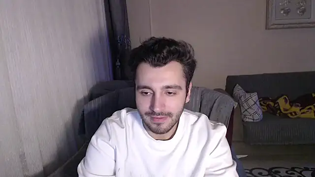 handsomeee04 online show from October 28, 8:22 pm