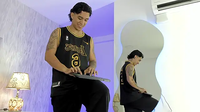 jason hanks8 online show from December 30, 11:26 am