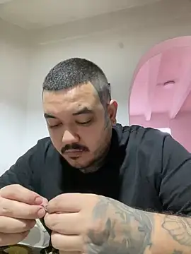 El Titan1998 online show from March 10, 1:21 pm