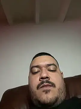 El Titan1998 online show from March 3, 2:22 am