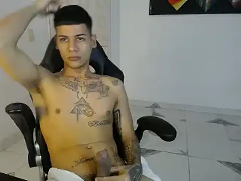 Clyde019 online show from February 10, 5:41 pm