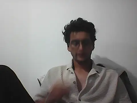 Juman1980 online show from March 30, 5:08 am