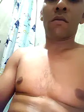 yaxom33 online show from April 2, 3:48 am