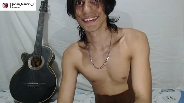 Snapshot of Johan_Mancini_R chatting on October 18, 9:09 pm Johan Mancini R online show from October 18, 9:09 pm