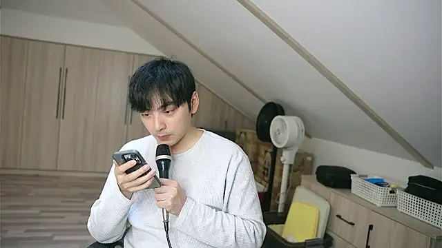 chinalover4199 online show from April 8, 5:19 am