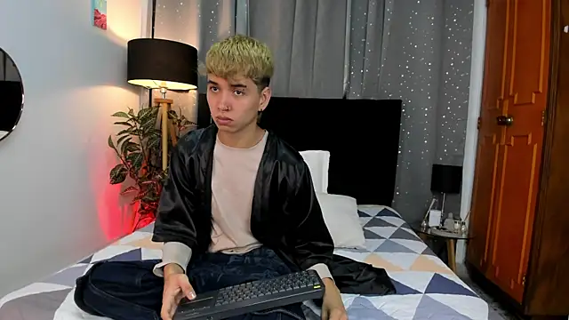 Brian-Ausslos online show from January 28, 4:39 am