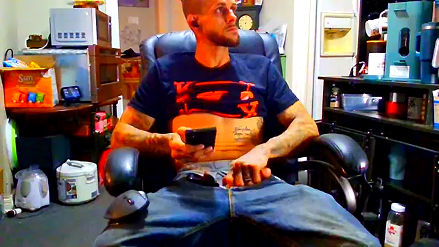 JamesMichael88 online show from April 21, 4:24 pm