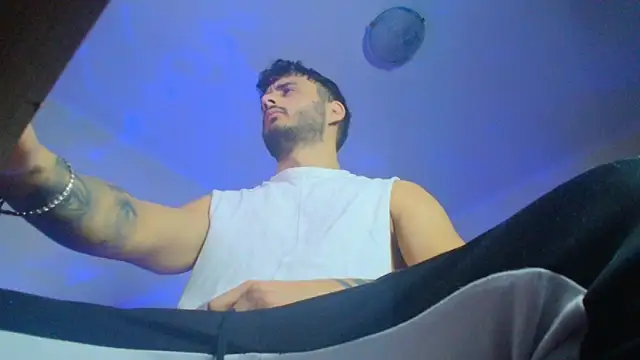 XanderCage99 online show from March 18, 1:44 pm