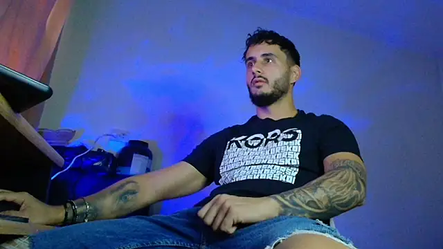 XanderCage99 online show from October 6, 6:07 am