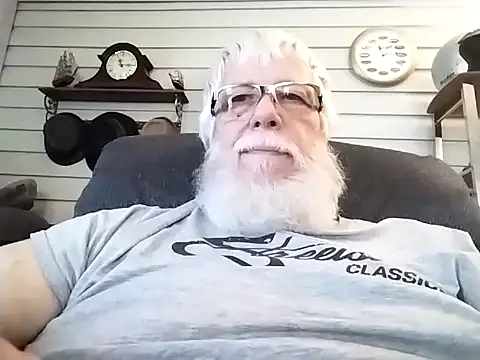 Buzzintx online show from November 15, 5:15 pm