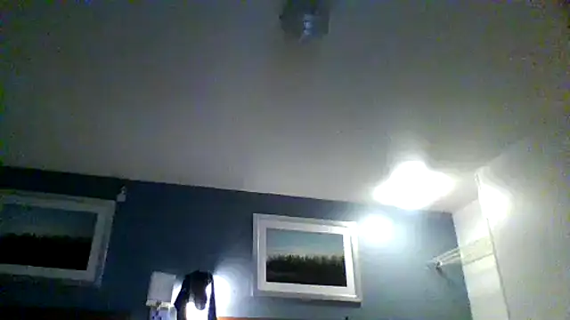 justthetip4209 online show from February 4, 8:20 am