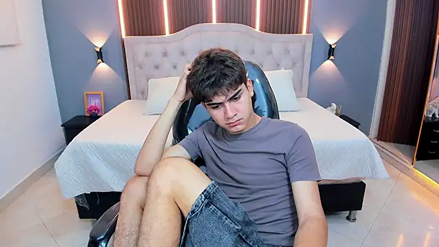 Tommy18   online show from January 11, 5:00 am